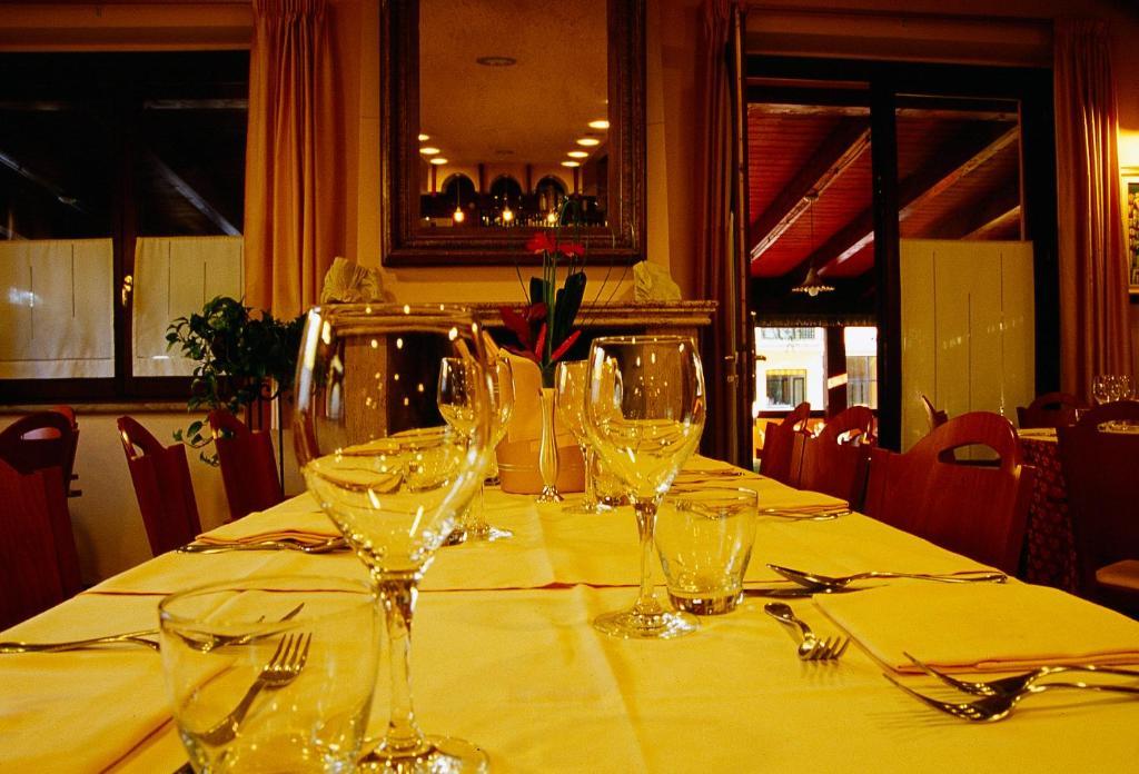 Hotel Ristorante Montenerone Apecchio المظهر الخارجي الصورة